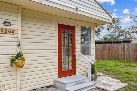Single Family Residence in Jacksonville FL 6662 BERYL Street.jpg