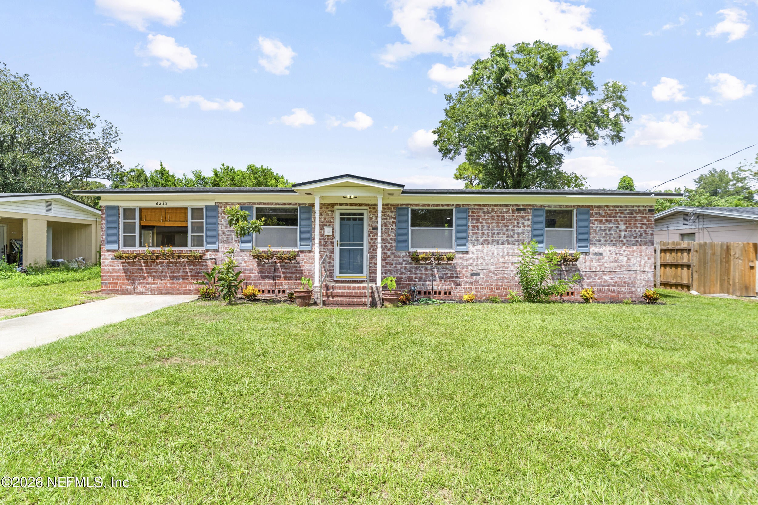 6235 Pine Summit Dr, Jacksonville, FL 32211