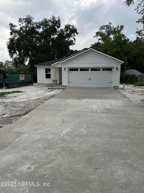 Single Family Residence in Jacksonville FL 5812 OAKLANE Drive.jpg