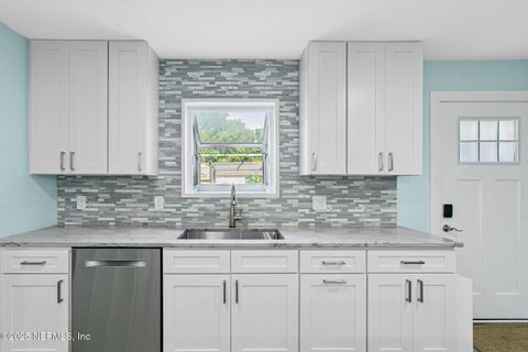 Single Family Residence in Jacksonville Beach FL 1007 21ST Street 16.jpg