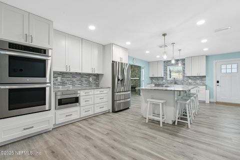 Single Family Residence in Jacksonville Beach FL 1007 21ST Street 3.jpg