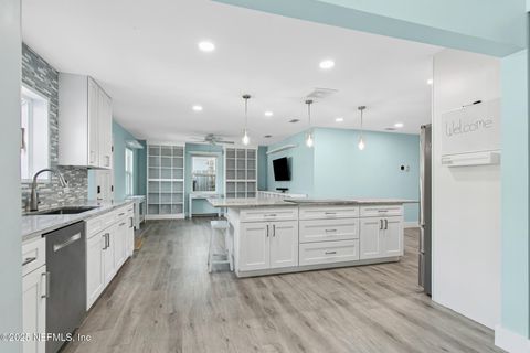 Single Family Residence in Jacksonville Beach FL 1007 21ST Street 19.jpg