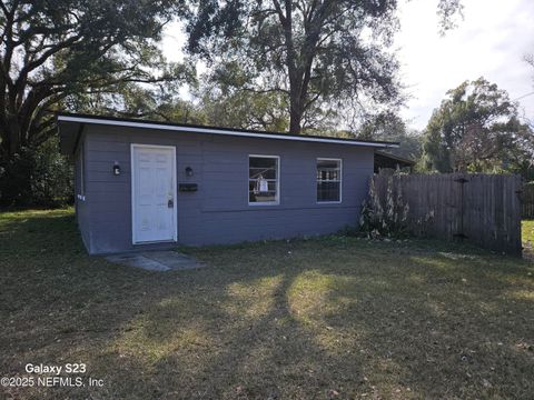 Single Family Residence in Jacksonville FL 3830 SPRING PARK Road.jpg
