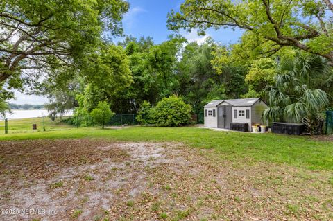 Single Family Residence in Keystone Heights FL 49 SE NELSONS POINT Road 29.jpg