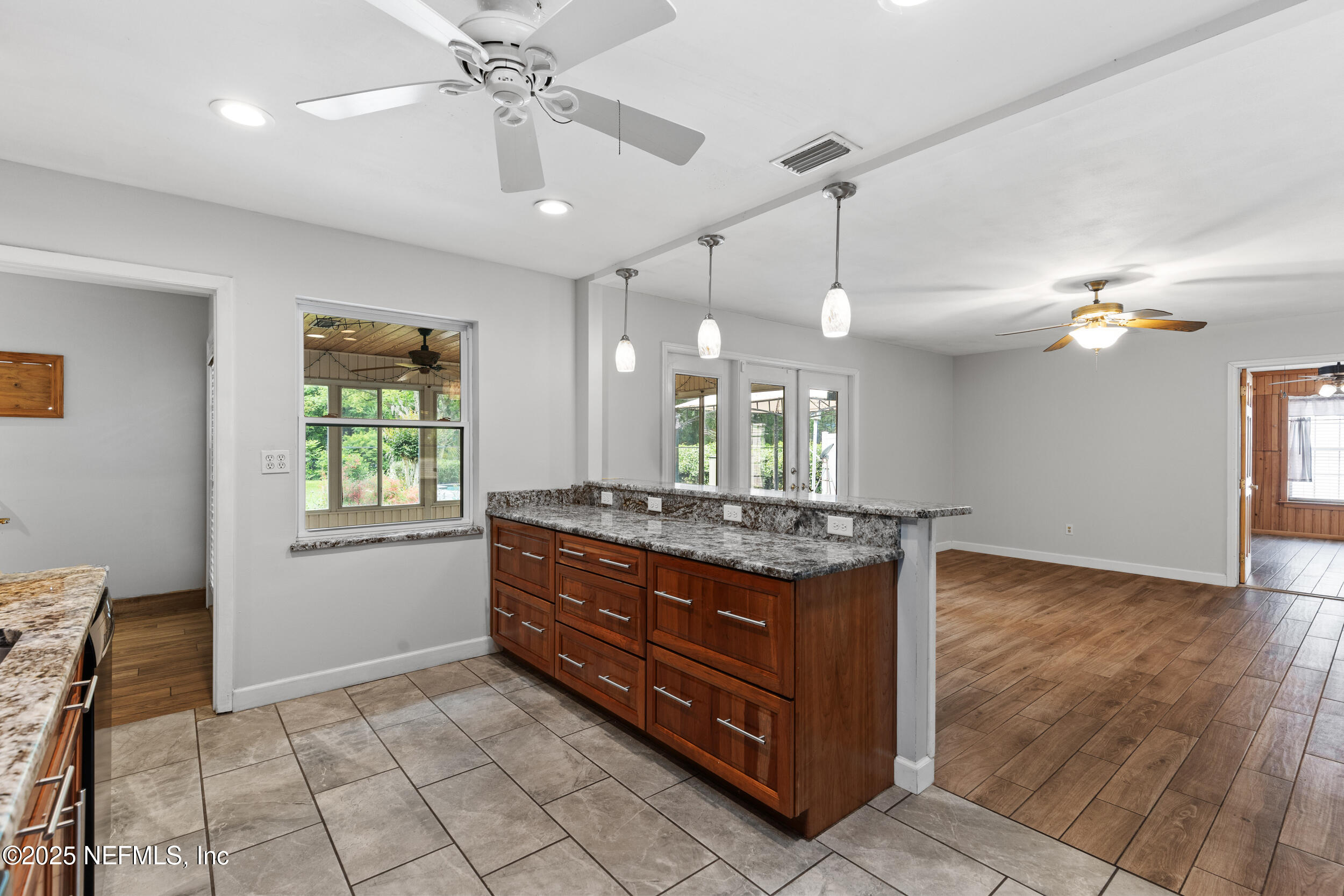 Single Family Residence in Keystone Heights FL 49 SE NELSONS POINT Road 12.jpg