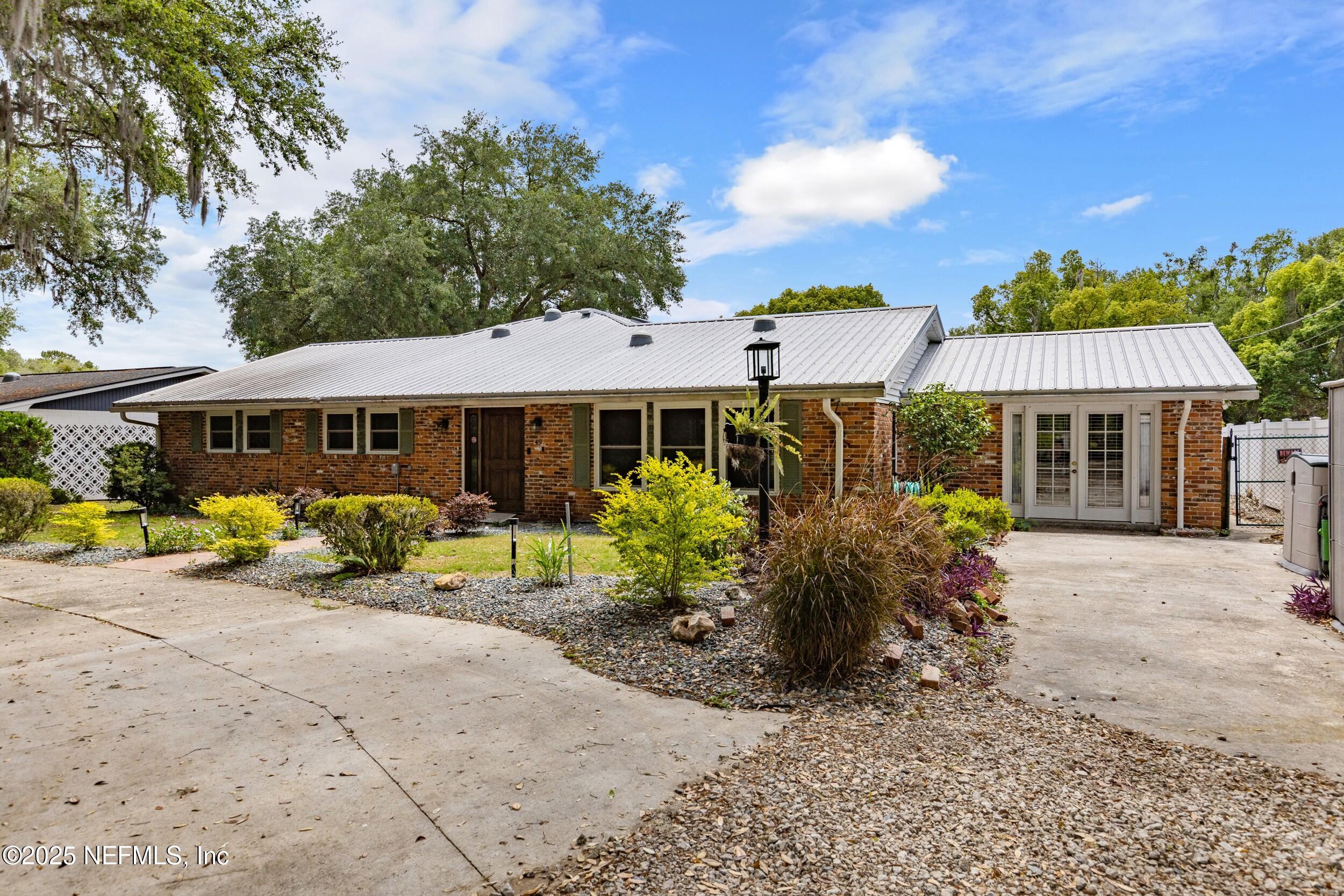 Single Family Residence in Keystone Heights FL 49 SE NELSONS POINT Road 3.jpg