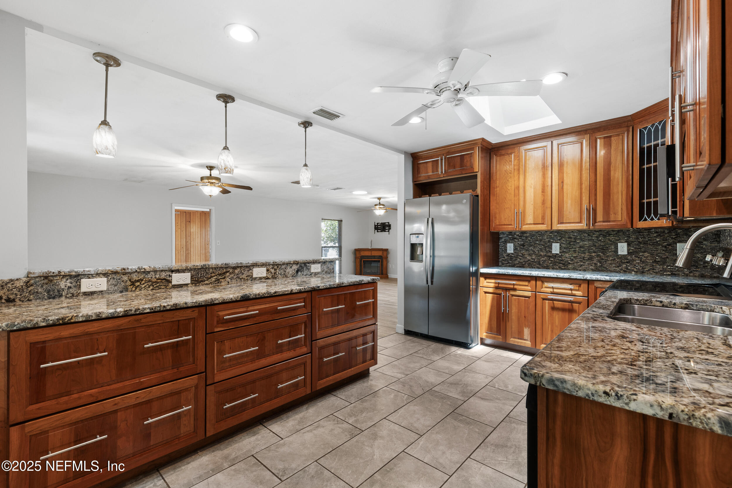 Single Family Residence in Keystone Heights FL 49 SE NELSONS POINT Road 11.jpg