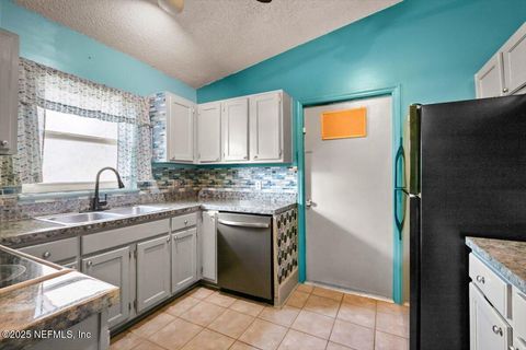 Townhouse in Jacksonville FL 8675 PURSLANE Place 10.jpg