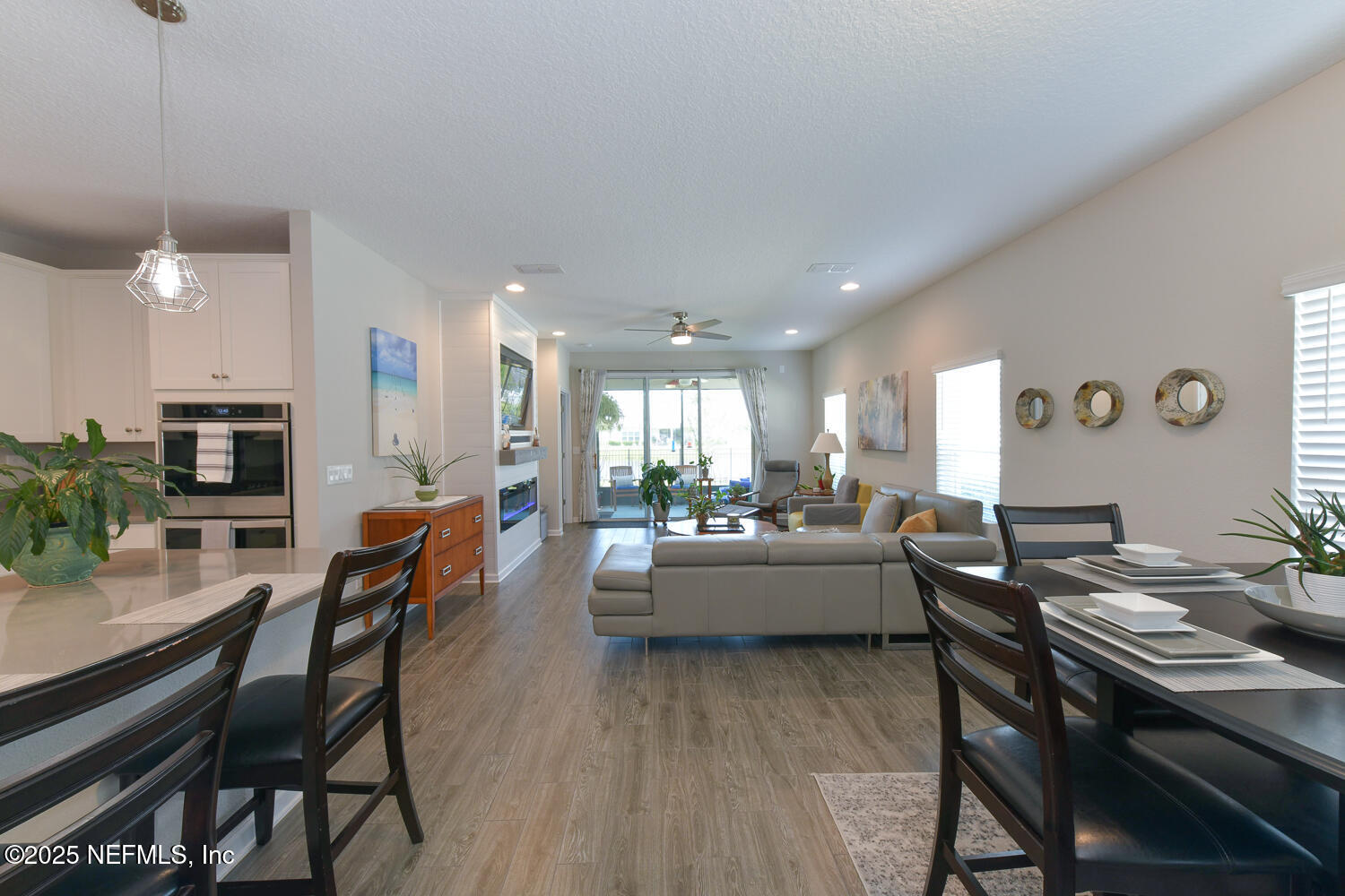 Single Family Residence in Fernandina Beach FL 95128 SNAPDRAGON Drive 3.jpg