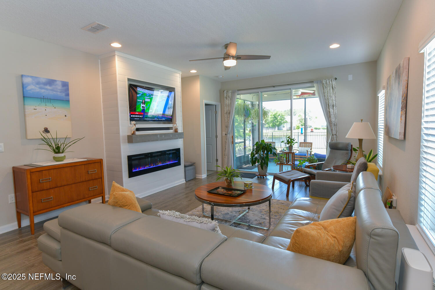 Single Family Residence in Fernandina Beach FL 95128 SNAPDRAGON Drive 8.jpg