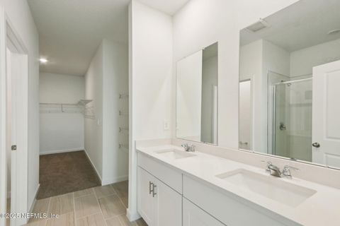 Single Family Residence in Jacksonville FL 7840 GREATFORD Way 28.jpg
