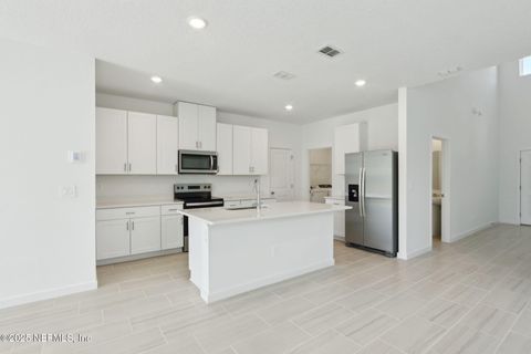 Single Family Residence in Jacksonville FL 7840 GREATFORD Way 11.jpg