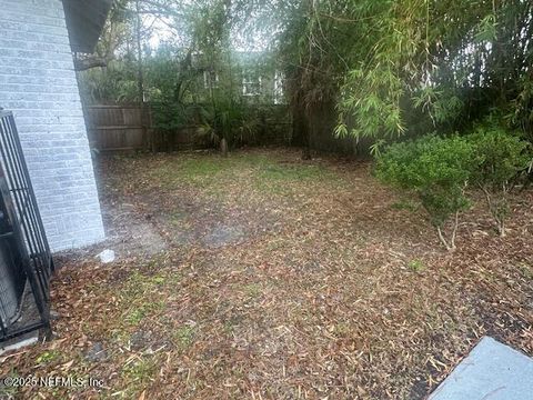 Single Family Residence in Jacksonville FL 939 JASMINE Place 30.jpg