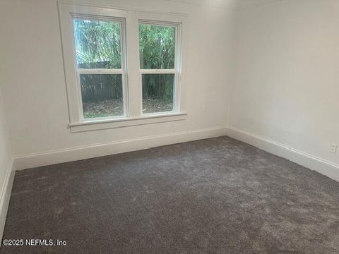 Single Family Residence in Jacksonville FL 939 JASMINE Place 18.jpg