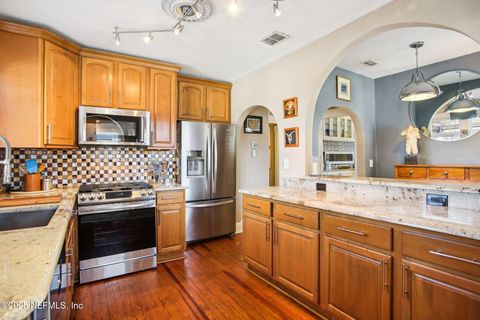Single Family Residence in Jacksonville FL 1639 TALBOT Avenue 14.jpg